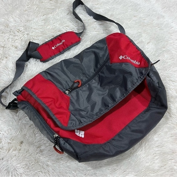 Columbia Red & Grey Insulated Diaper Messenger Bag - Picture 2 of 12